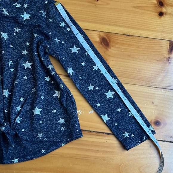 Kids Knit Sweater with Star Print - Size 6/7 - Picture 4 of 5